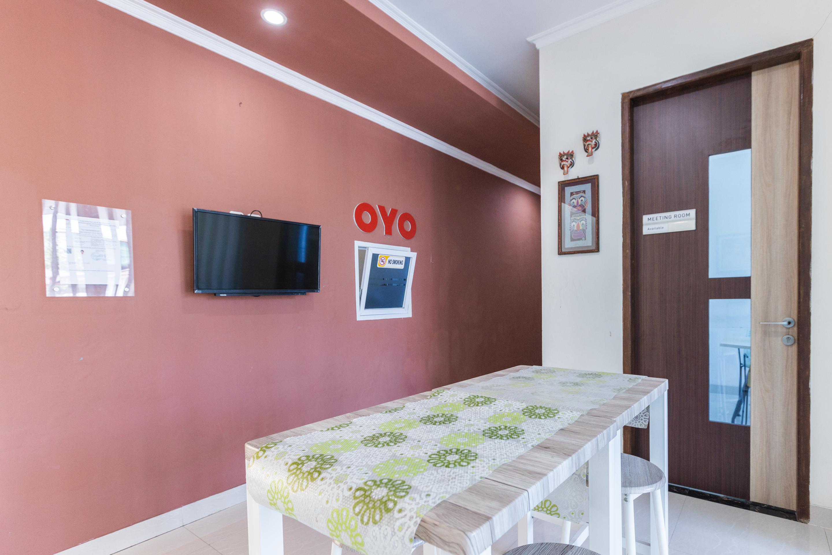 Oyo 1975 Bale Ikite Hotell Makassar Eksteriør bilde