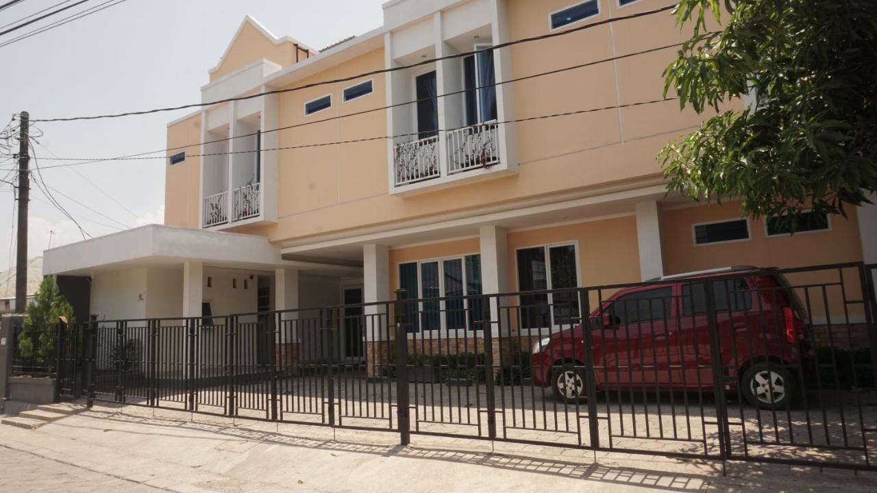Oyo 1975 Bale Ikite Hotell Makassar Eksteriør bilde